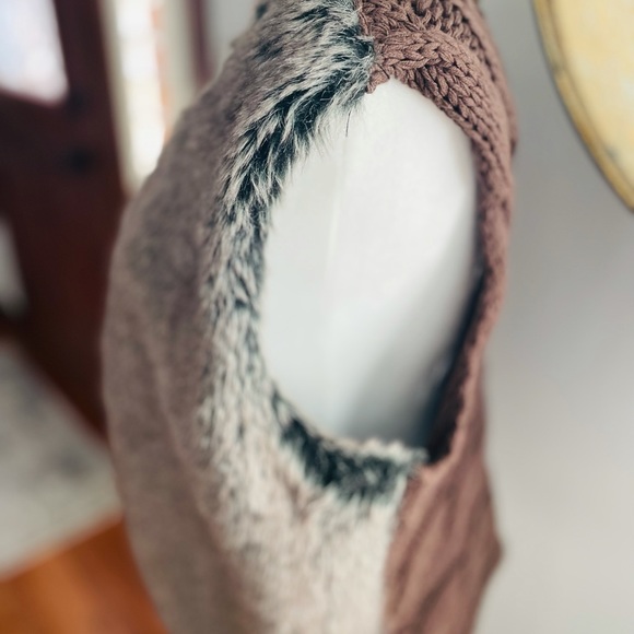 NWOT New Directions Faux Fur Sweater Top Coat Vest - Picture 4 of 7
